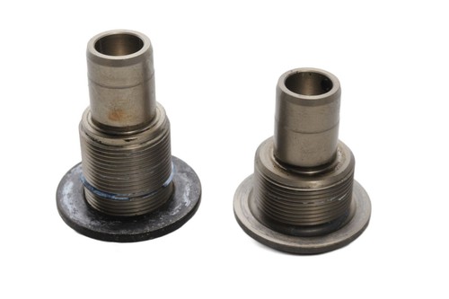 Swingarm bearing axle bolt - , set