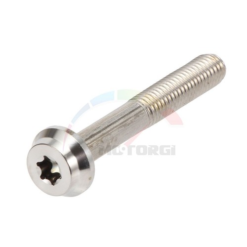 Lower steering yoke pinch